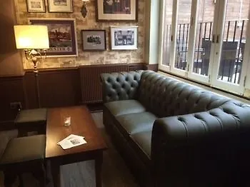 The Saddle Inn 체스터 3*,