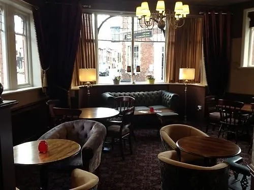 *** ベッド・アンド・ブレックファスト The Saddle Inn チェスター イギリス